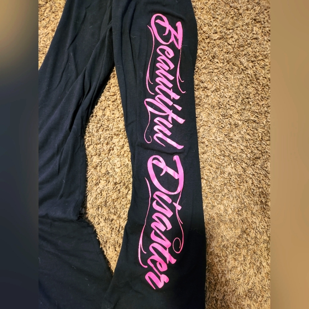 Beautiful Disaster Flare Leggings size: Large